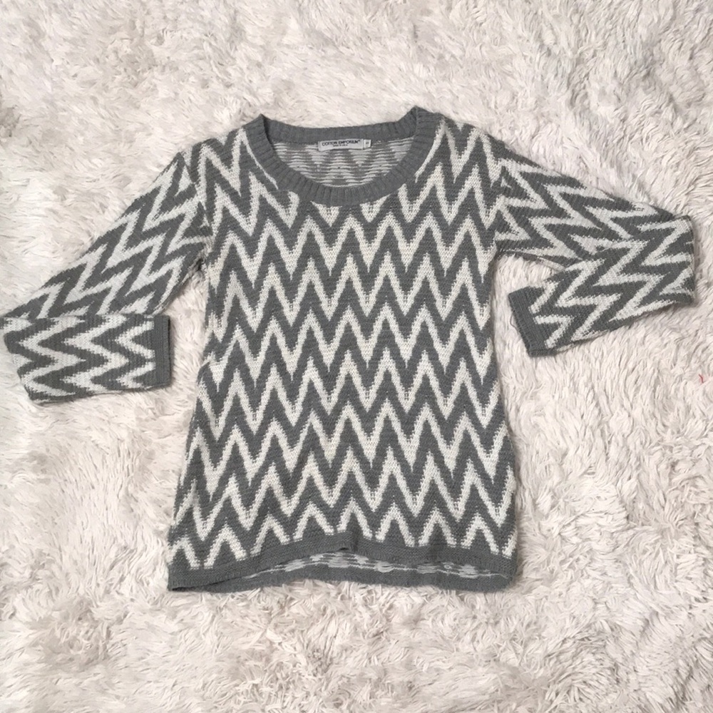 Grey & White Chevron Layering Sweater
